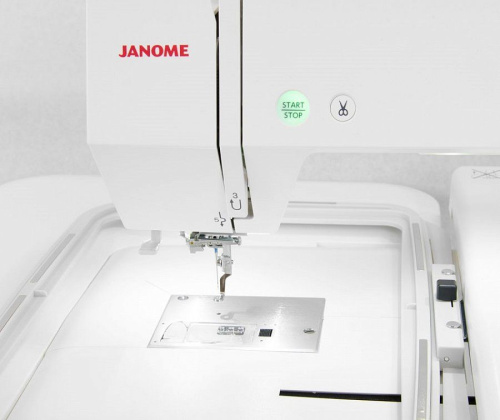  Вышивальная машина Janome Memory Craft 500E фото фото 3