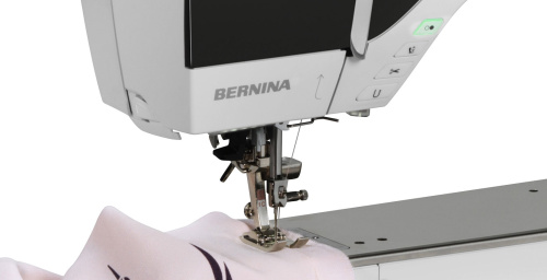  Швейно-вышивальная машина Bernina B790 фото фото 3